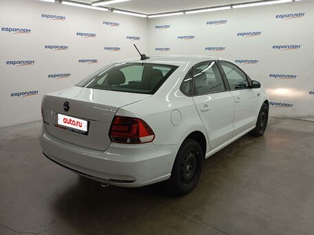 2019 Volkswagen Polo V Рестайлинг, белый, 1039300 рублей, вид 3
