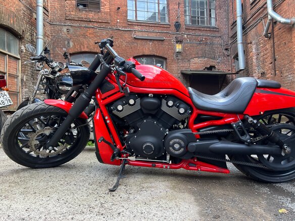 2008 Harley-Davidson V-Rod, красный, 2100000 рублей - вид 6