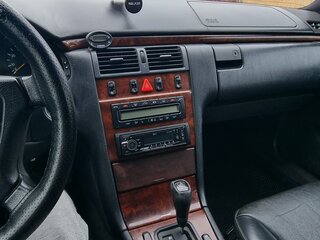 1998 Mercedes-Benz E-Класс 240 II (W210, S210), синий, 680000 рублей, вид 3
