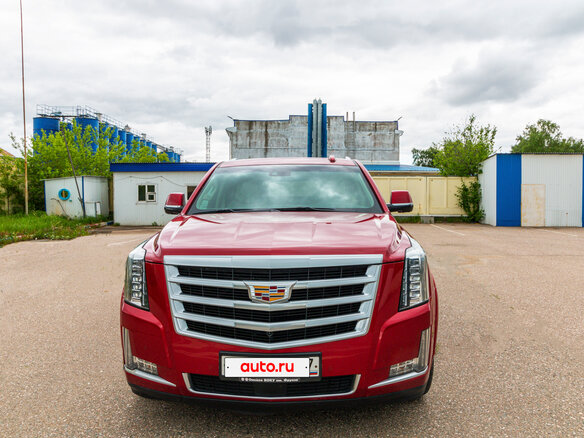2015 Cadillac Escalade IV, красный, 3800000 рублей - вид 2