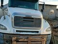 2003 Freightliner FLC, белый, 1100000 рублей