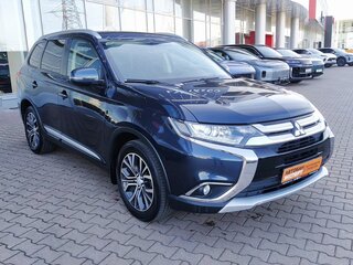 2018 Mitsubishi Outlander III Рестайлинг 2, синий, 1694000 рублей, вид 4