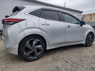 2021 Nissan Note Aura III, серебристый, 3250000 рублей, вид 4