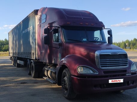 2004 Freightliner Columbia, красный, 1500000 рублей, вид 2