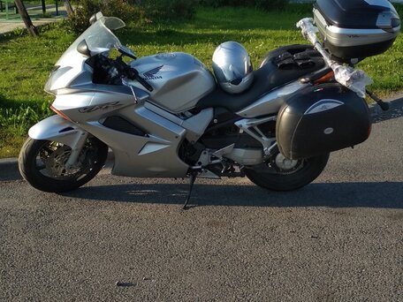 2003 Honda VFR 800, серебристый, 440000 рублей, вид 3