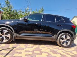2021 Volvo XC40 I, чёрный, 2100000 рублей, вид 2