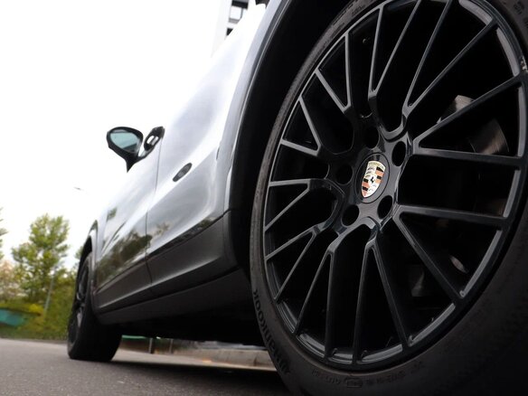 2021 Porsche Cayenne Coupé III, серый, 8290000 рублей - вид 8