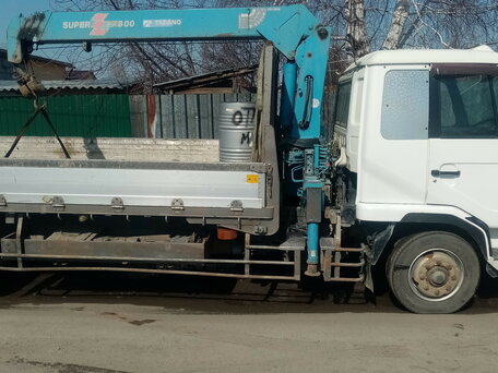 2004 Nissan DIESEL, белый, 4500000 рублей, вид 2