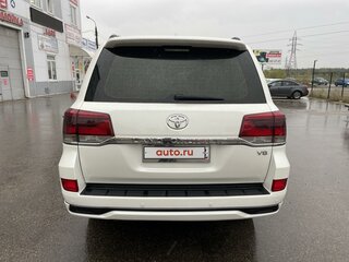 2013 Toyota Land Cruiser 200 Series Рестайлинг 1, белый, 4550000 рублей, вид 5