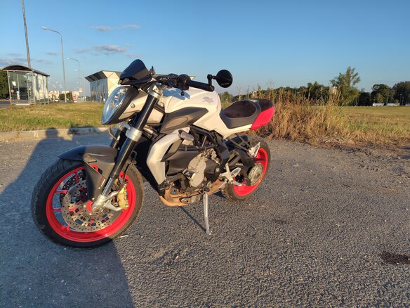 2014 MV Agusta Brutale 800, белый, 750000 рублей - вид 14