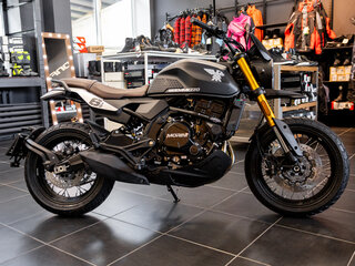 2025 Moto Morini Seiemmezzo SCR, чёрный, 744900 рублей, вид 2