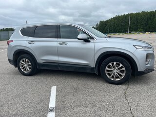 2019 Hyundai Santa Fe IV, серый, 2200000 рублей, вид 3