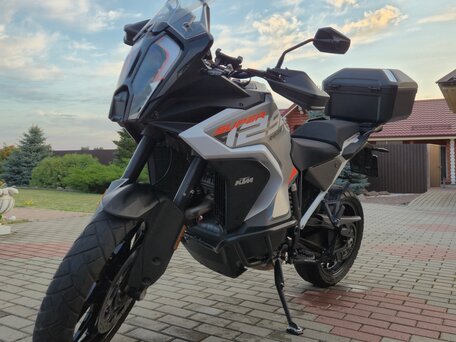 2023 KTM 1290 Super Adventure S, серый, 1760000 рублей, вид 4