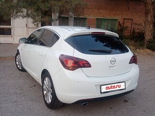 2010 Opel Astra J, белый, 699000 рублей, вид 5