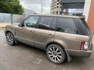 2011 Land Rover Range Rover III Рестайлинг 2, коричневый, 2780000 рублей, вид 4
