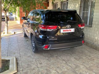 2019 Toyota Highlander III (XU50) Рестайлинг, чёрный, 4150000 рублей, вид 3