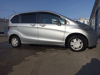 2008 Honda Freed I, серый, 999999 рублей, вид 4