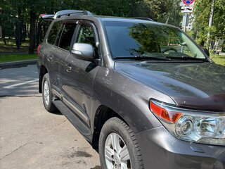 2012 Toyota Land Cruiser 200 Series Рестайлинг 1, серый, 2800000 рублей, вид 1