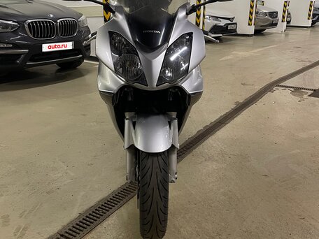 2006 Honda VFR 800, серебристый, 450000 рублей, вид 3