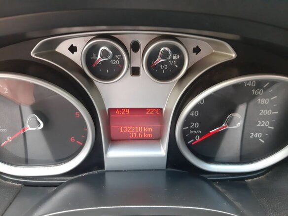 2008 Ford Focus II Рестайлинг, белый - вид 9
