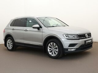 2017 Volkswagen Tiguan II, серебристый, 2099000 рублей, вид 2