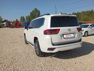 2024 Toyota Land Cruiser 300 Series, белый, 11205000 рублей, вид 4