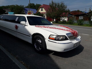 2003 Lincoln Town Car III Рестайлинг, белый, 500000 рублей, вид 3
