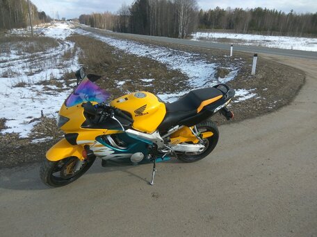 1999 Honda CBR 600F, жёлтый, 355000 рублей, вид 1