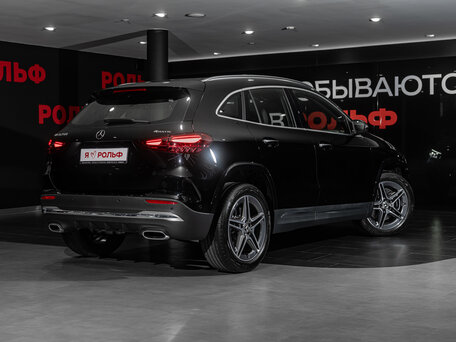 2025 Mercedes-Benz GLA 250 II (H247) Рестайлинг, чёрный, 6888000 рублей, вид 4