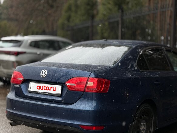 2012 Volkswagen Jetta VI, синий, 900000 рублей - вид 1