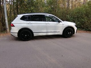 2021 Volkswagen Tiguan Allspace II, белый, 3250000 рублей, вид 1