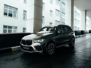 2022 BMW X5 M Competition III (F95), серый, 12200000 рублей, вид 2