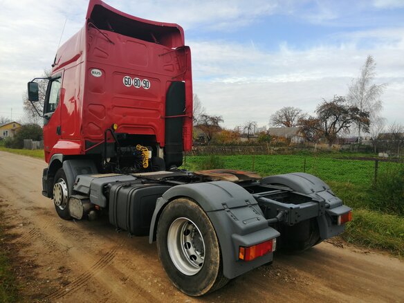 2005 Renault Premium, красный - вид 8