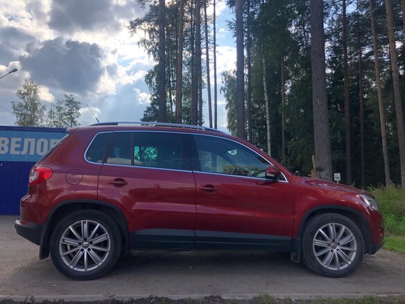2011 Volkswagen Tiguan I, красный - вид 11