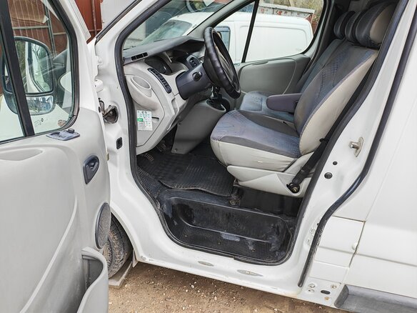 2006 Renault Trafic II, белый, 800000 рублей - вид 5