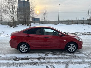 2013 Hyundai Solaris I, красный, 850000 рублей, вид 4