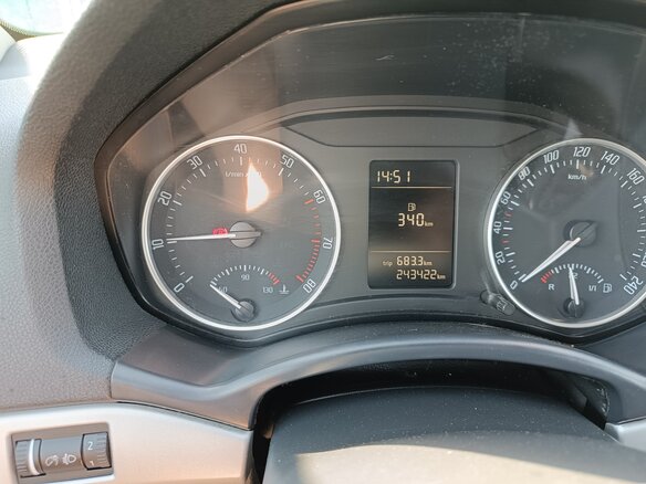 2012 Skoda Octavia II (A5) Рестайлинг, серебристый, 700000 рублей - вид 5