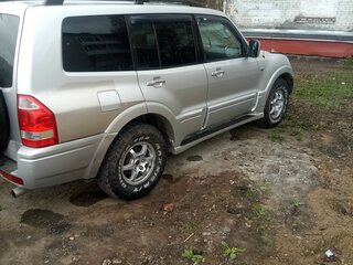 2002 Mitsubishi Montero III, серебристый, 1200000 рублей, вид 4