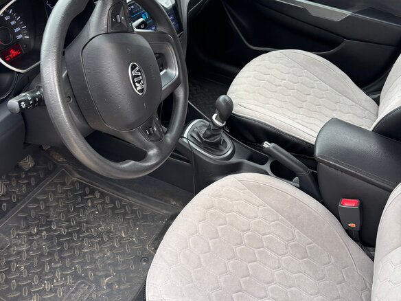2013 Kia Rio III, чёрный, 1000000 рублей - вид 9