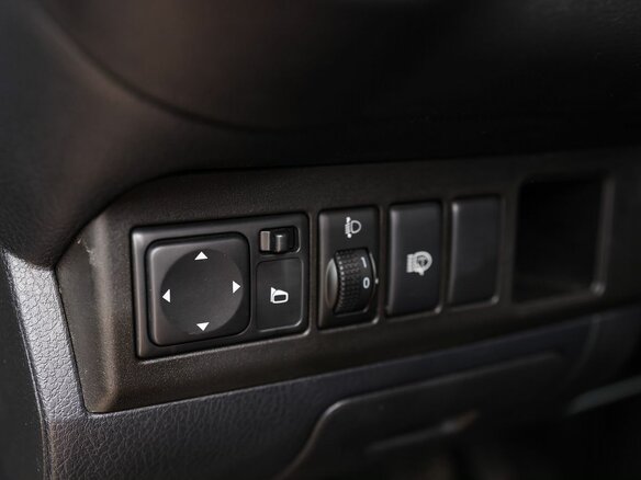 2011 Nissan Note I Рестайлинг, серебристый, 799000 рублей - вид 14