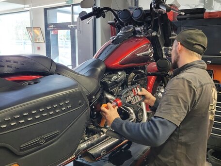 2019 Harley-Davidson Heritage, красный, 2200000 рублей, вид 3