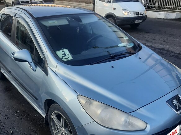 2012 Peugeot 308 I Рестайлинг, серебристый, 465000 рублей - вид 1