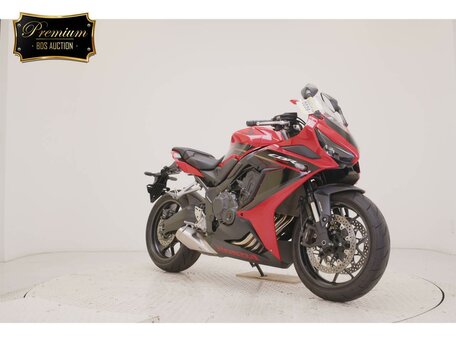 2023 Honda CBR 650R, красный, 977000 рублей, вид 3