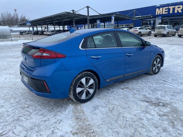 2018 Hyundai IONIQ Plug-in, синий, 1850000 рублей - вид 10