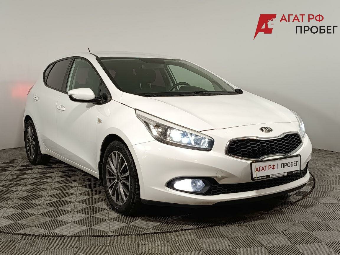 Открыть фотографии: Kia Ceed II