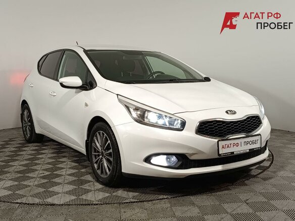 2015 Kia Ceed II, белый
