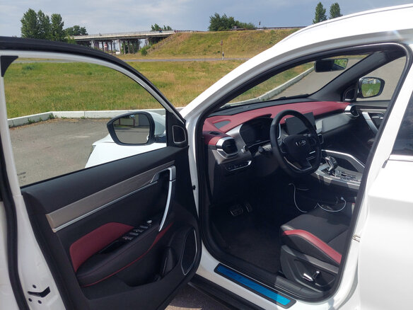 2021 Geely Coolray I, белый, 1730000 рублей - вид 6