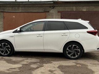 2016 Toyota Auris II Рестайлинг, белый, 1950000 рублей, вид 4