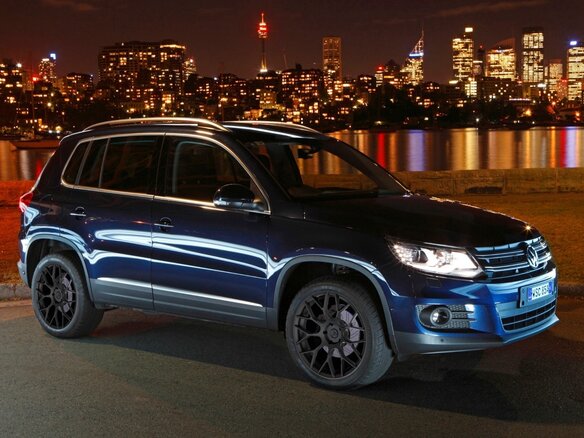2011 Volkswagen Tiguan I Рестайлинг, синий, 1500000 рублей - вид 2