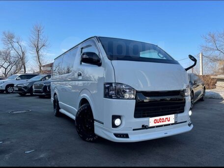 2011 Toyota HiAce, белый, 4200000 рублей, вид 1